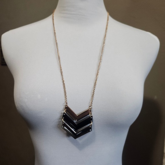 Chevron Pendant Necklace Gold Tone Black Arrowhead Fashion Jewelry - Picture 1 of 3